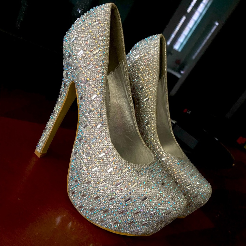 Sheikh Sparkly Rhinestone Pumps